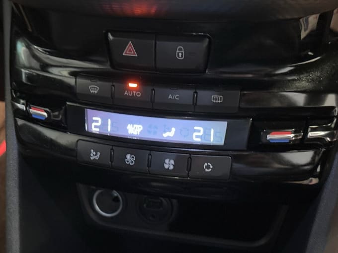 2025 Peugeot 2008
