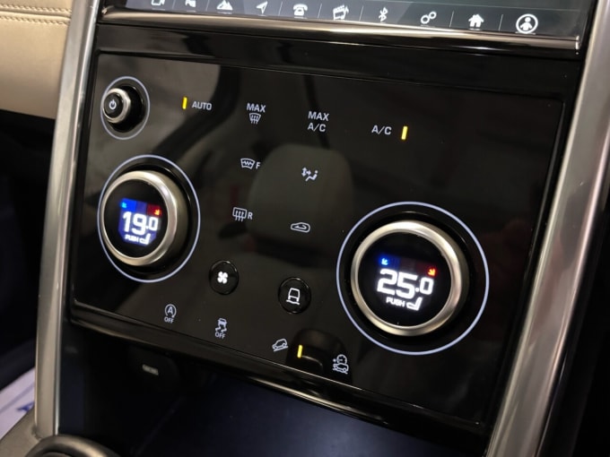 2025 Land Rover Discovery Sport