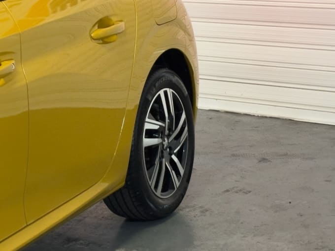 2025 Peugeot 208