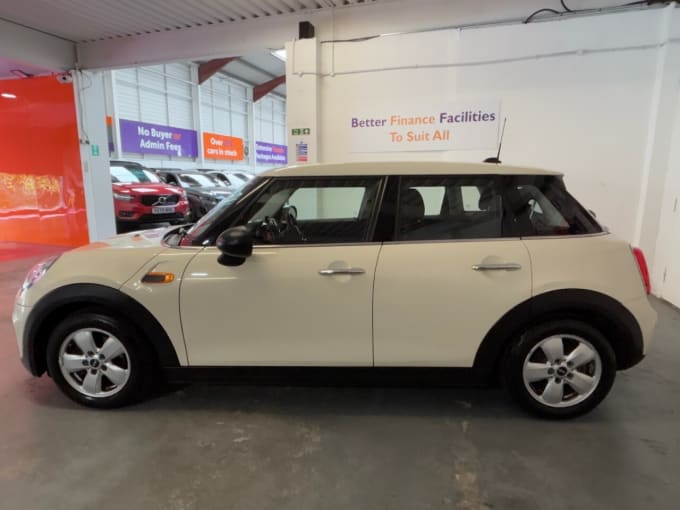 2025 Mini Hatch