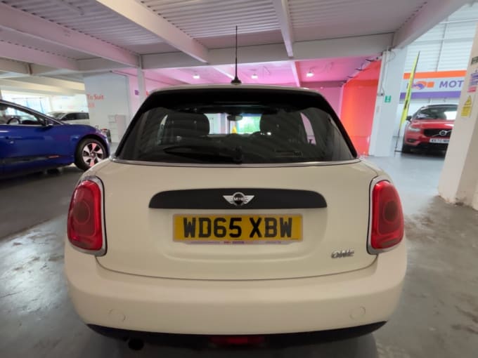 2025 Mini Hatch