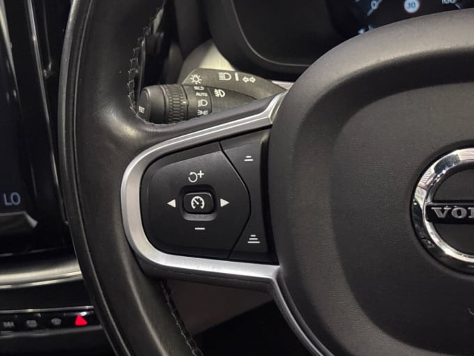 2025 Volvo Xc60