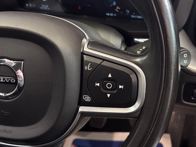 2025 Volvo Xc60