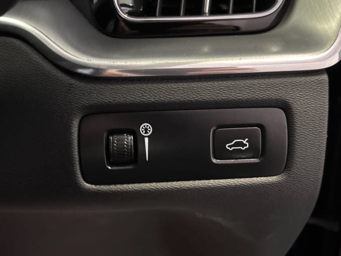 2025 Volvo Xc60