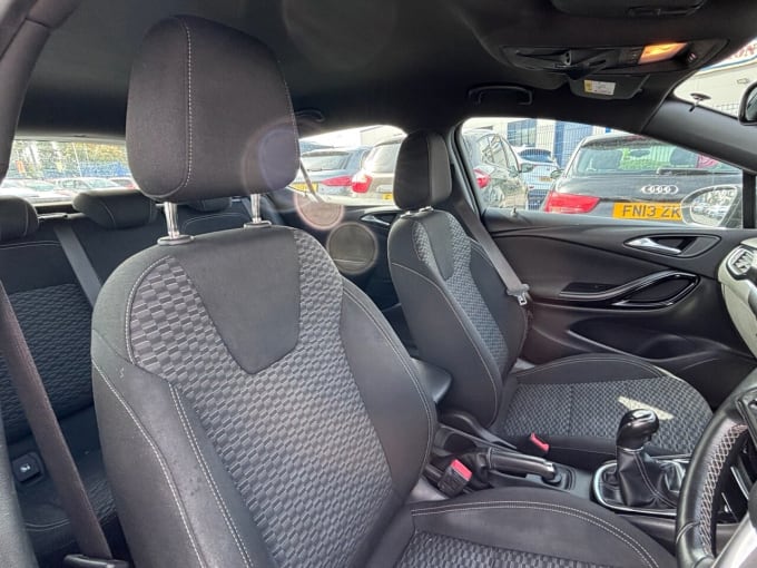2025 Vauxhall Astra