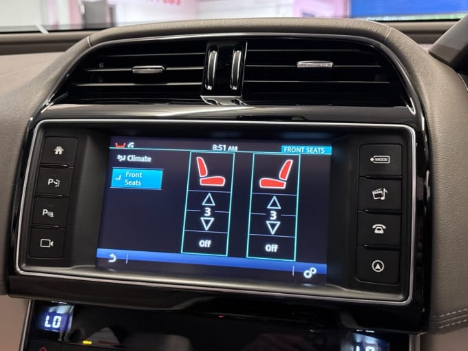 2025 Jaguar Xe