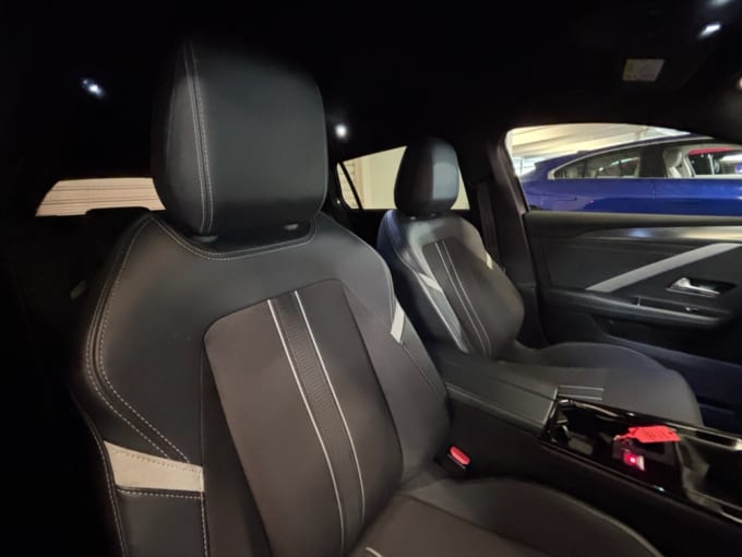2025 Vauxhall Astra