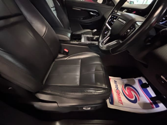 2025 Land Rover Range Rover Evoque