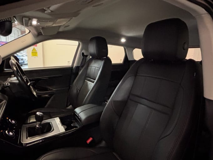 2025 Land Rover Range Rover Evoque