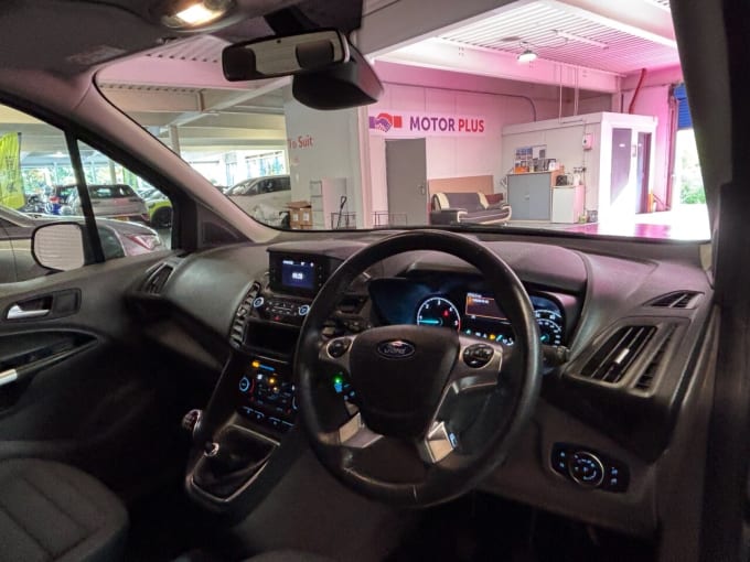 2025 Ford Grand Tourneo Connect