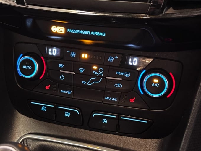 2025 Ford Grand Tourneo Connect