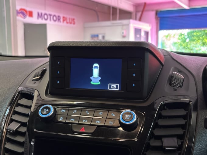 2025 Ford Grand Tourneo Connect