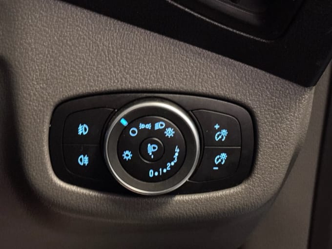 2025 Ford Grand Tourneo Connect