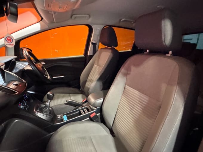 2025 Ford C-max
