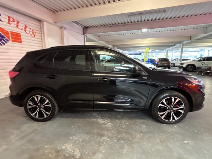 2025 Ford Kuga