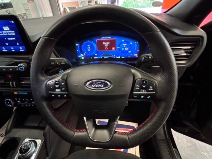 2025 Ford Kuga