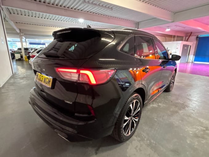 2025 Ford Kuga