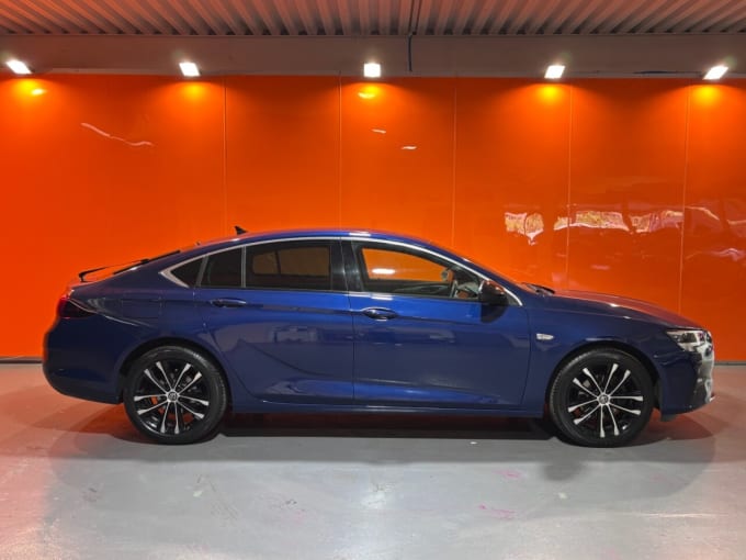 2025 Vauxhall Insignia