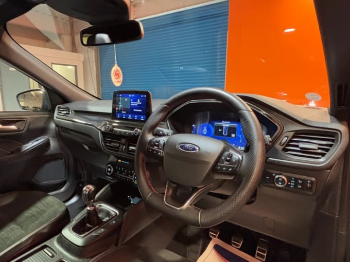 2025 Ford Kuga
