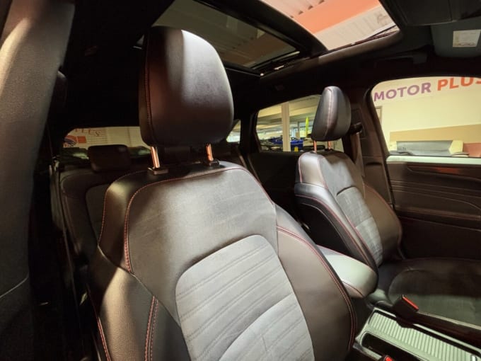 2025 Ford Kuga