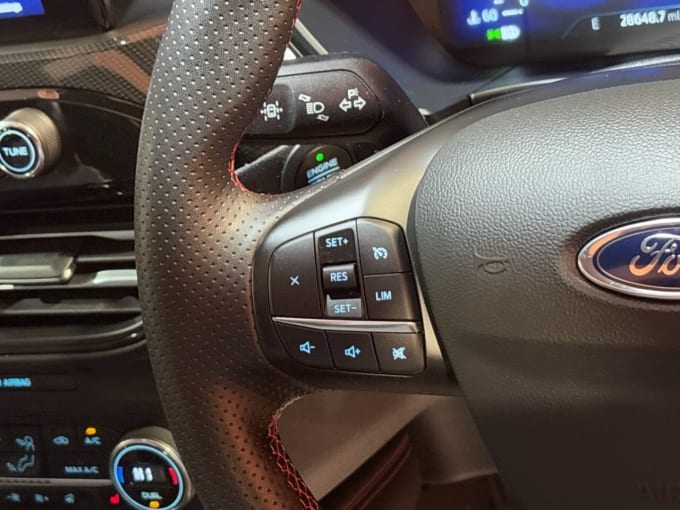2025 Ford Kuga