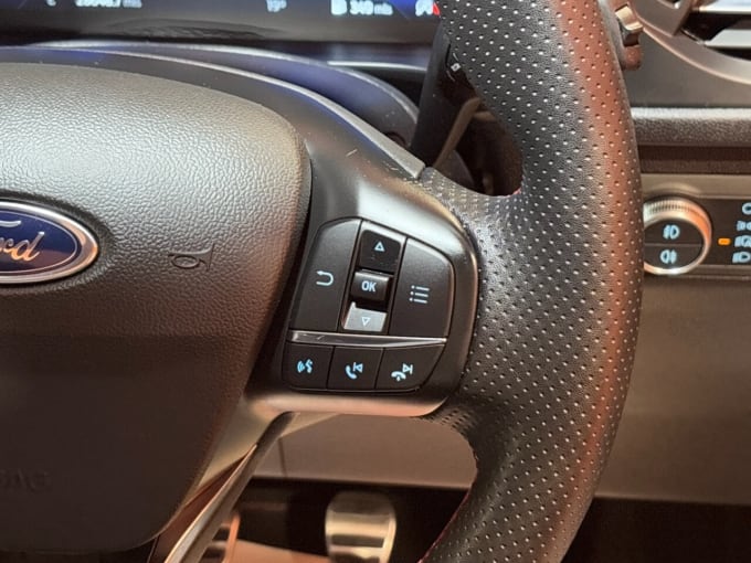 2025 Ford Kuga