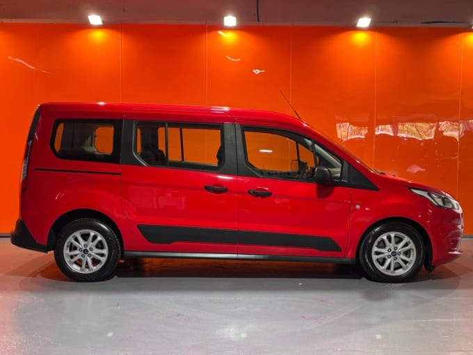 2025 Ford Grand Tourneo Connect