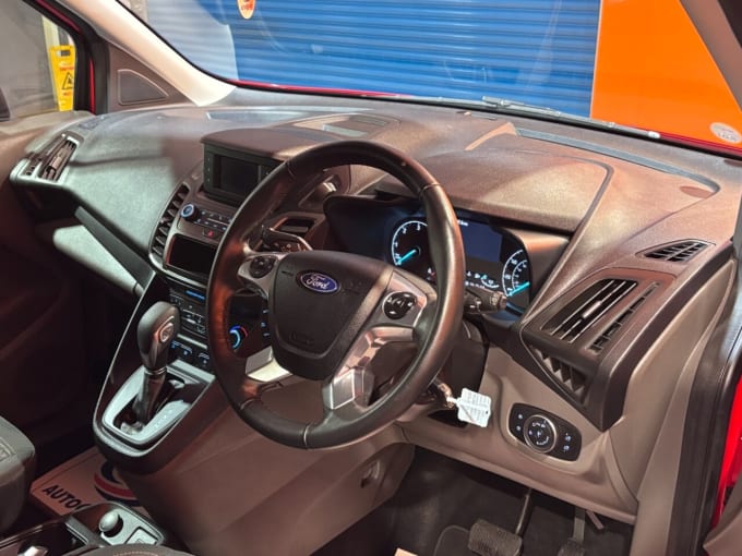2025 Ford Grand Tourneo Connect