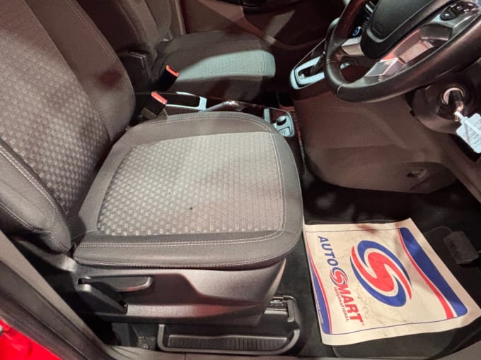 2025 Ford Grand Tourneo Connect