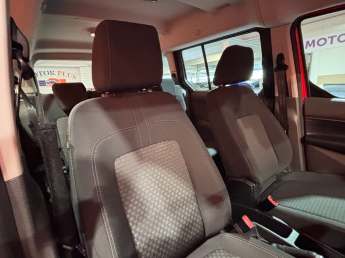 2025 Ford Grand Tourneo Connect