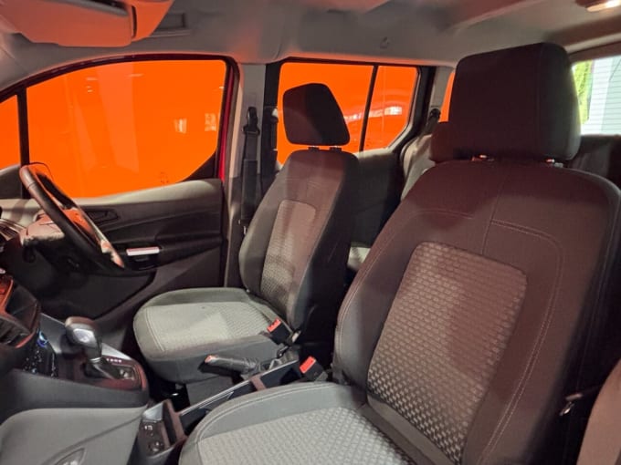 2025 Ford Grand Tourneo Connect