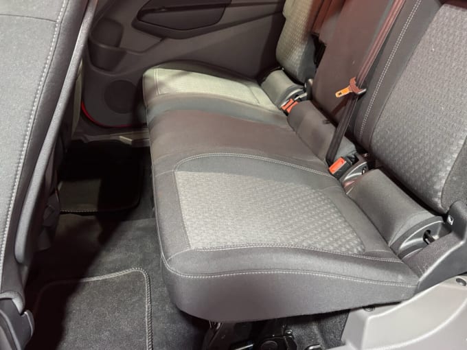 2025 Ford Grand Tourneo Connect