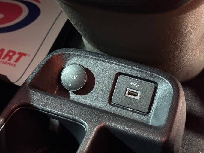 2025 Ford Grand Tourneo Connect