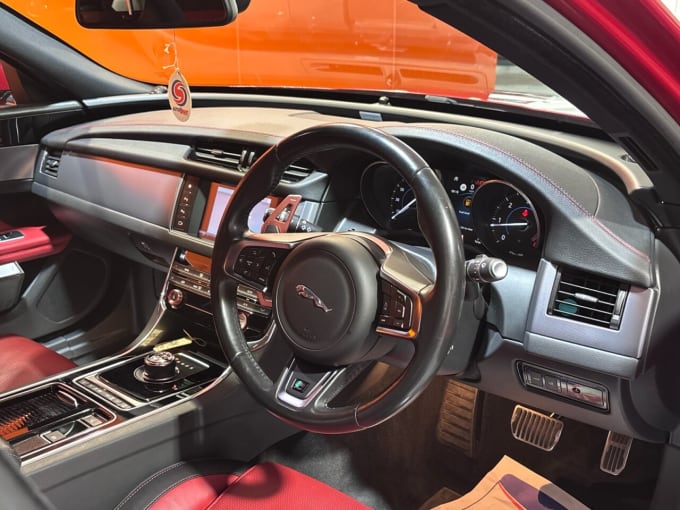 2025 Jaguar Xf