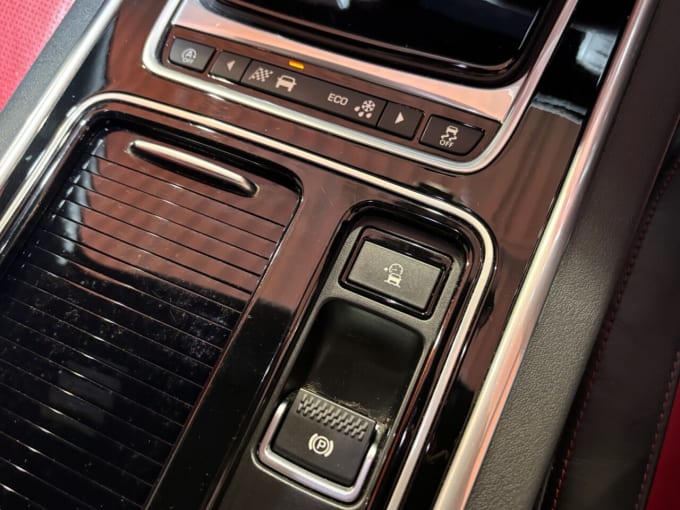 2025 Jaguar Xf