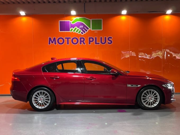 2025 Jaguar Xe