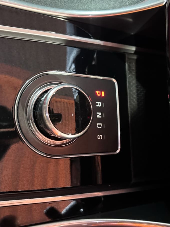2025 Jaguar Xe