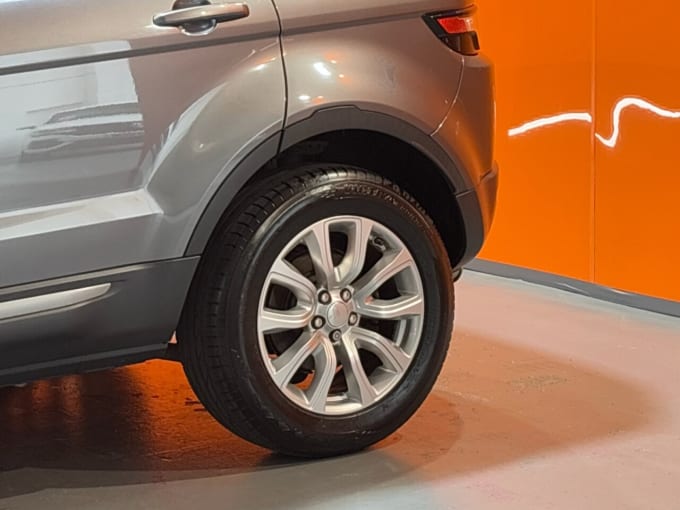 2025 Land Rover Range Rover Evoque