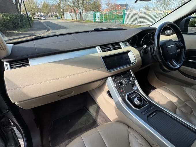 2025 Land Rover Range Rover Evoque