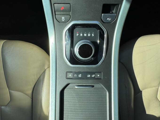 2025 Land Rover Range Rover Evoque