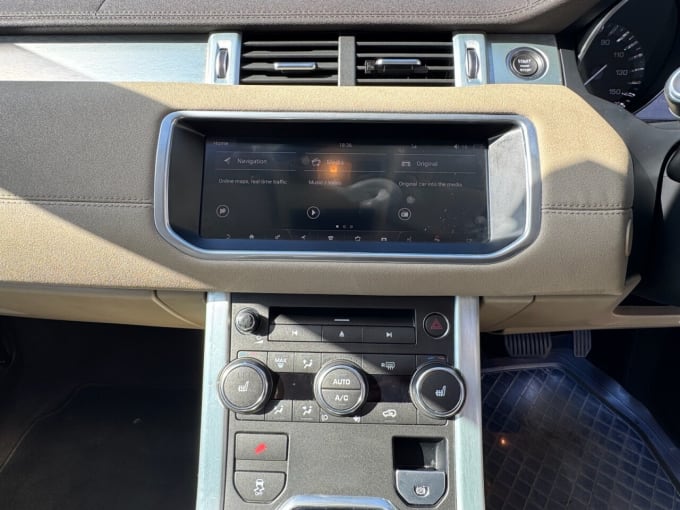 2025 Land Rover Range Rover Evoque
