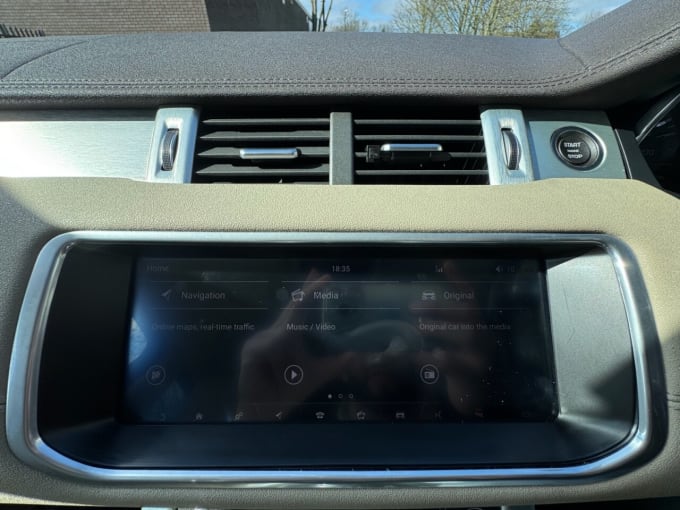 2025 Land Rover Range Rover Evoque