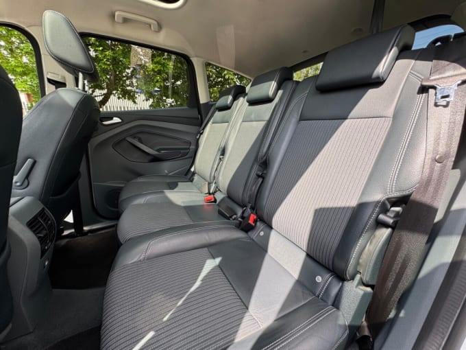 2025 Ford C-max