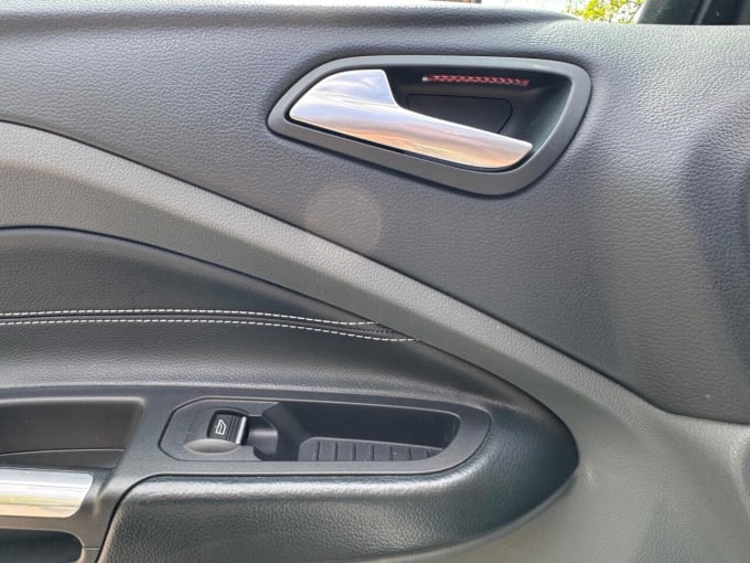 2025 Ford C-max