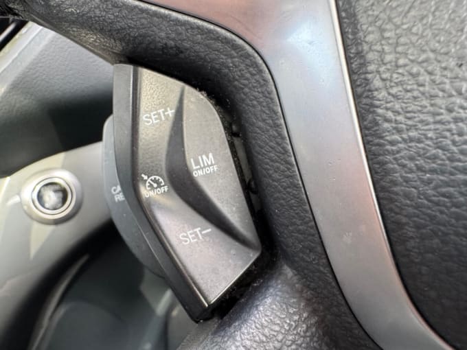 2025 Ford C-max