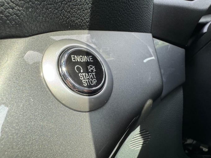 2025 Ford C-max