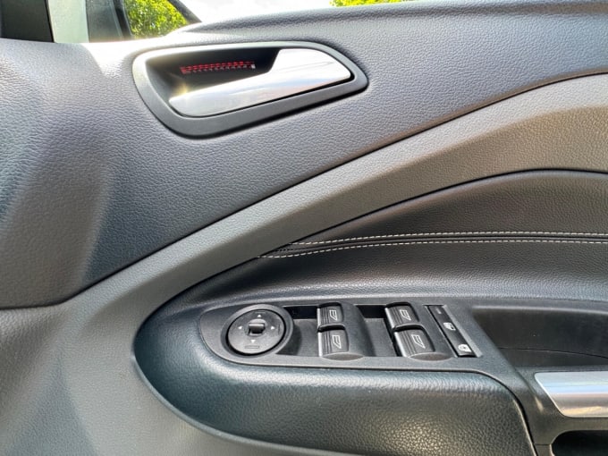 2025 Ford C-max