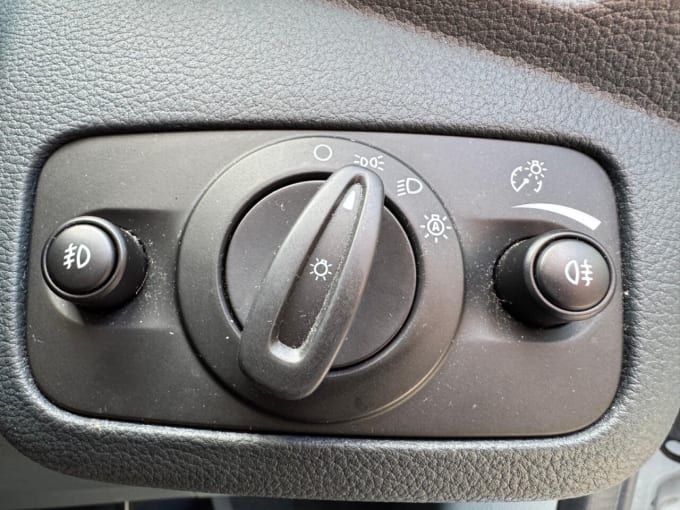 2025 Ford C-max
