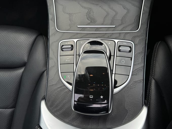 2025 Mercedes-benz C-class