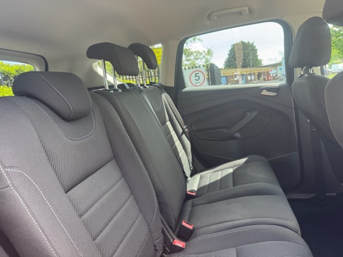 2025 Ford Kuga